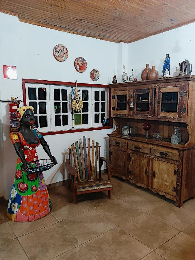 Hospedaria E Hostel Da Deia 오루프레투 외부 사진